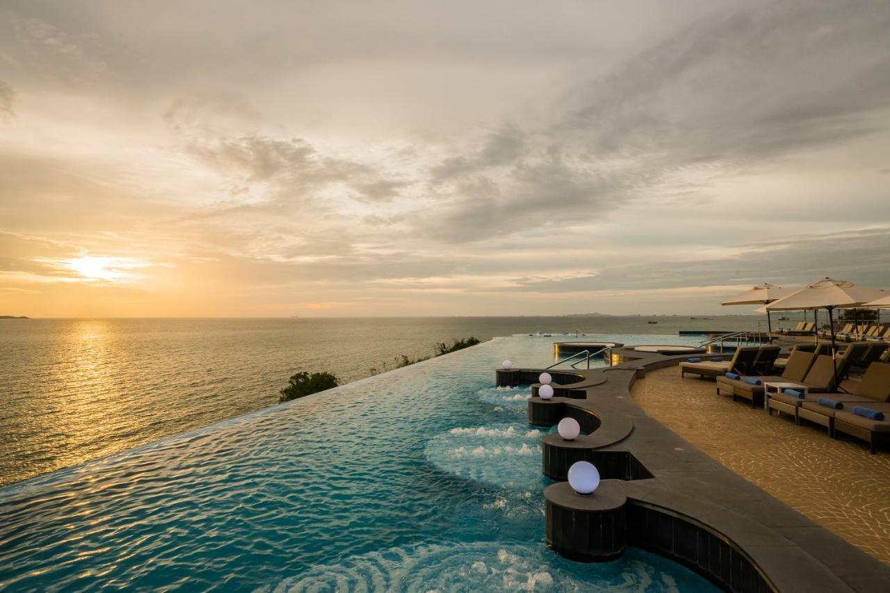 โรงแรม รอยัล คลิฟ บีช เทอเรซ พัทยา 5*